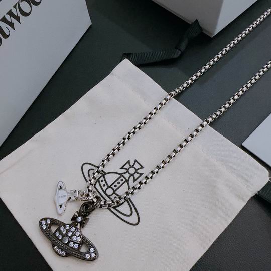 Vivienne Westwood necklace 11lyh39